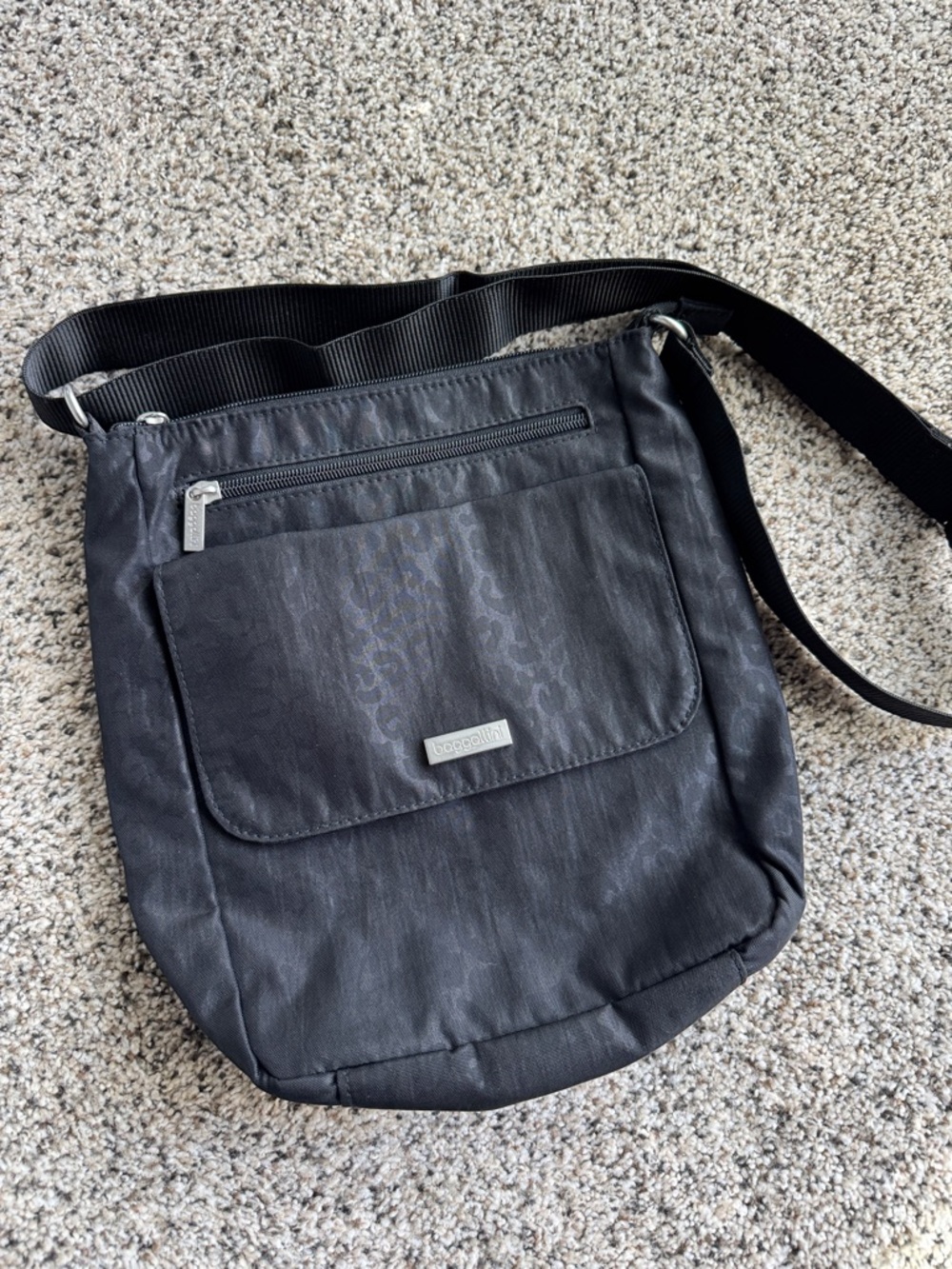 Baggallini Black Crossbody Organizer Bag